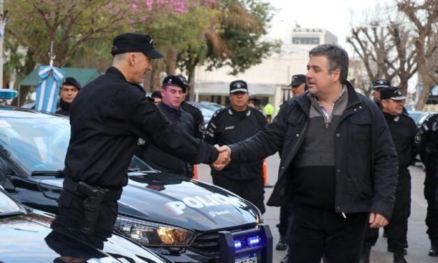 Casi $ 40 millones en convenios y 6 nuevos patrulleros para el departamento San Jerónimo