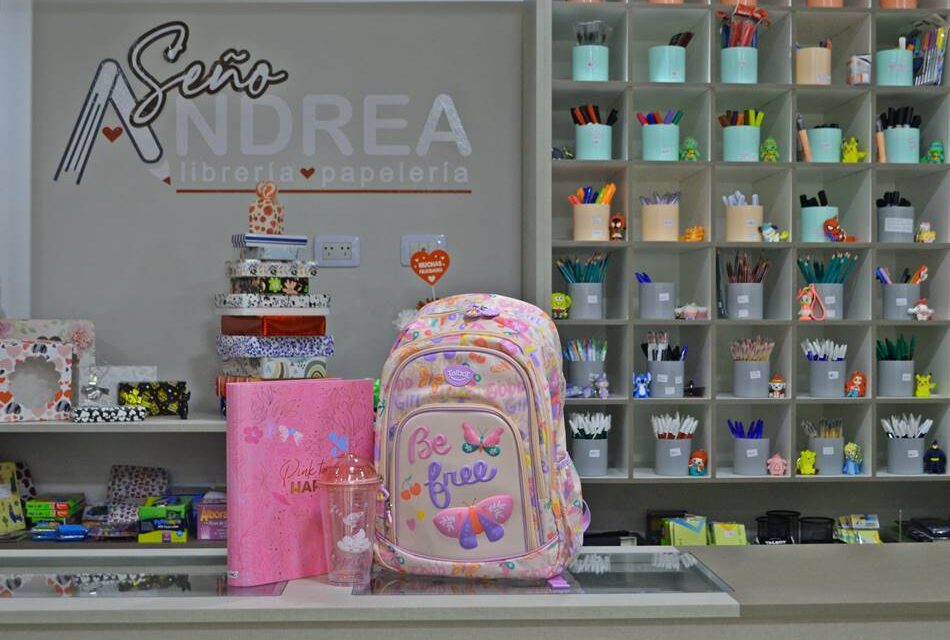 Librería y Papelería «Seño Andrea» cumplió este lunes su primer aniversario… FELICIDADES!!!
