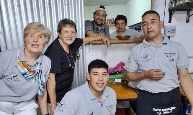 «Del tomate» estás si no vas!!!: en Bernardo de Irigoyen, abrió «DEL TOMATE» Patio Cervecero