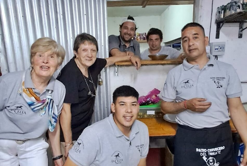 «Del tomate» estás si no vas!!!: en Bernardo de Irigoyen, abrió «DEL TOMATE» Patio Cervecero