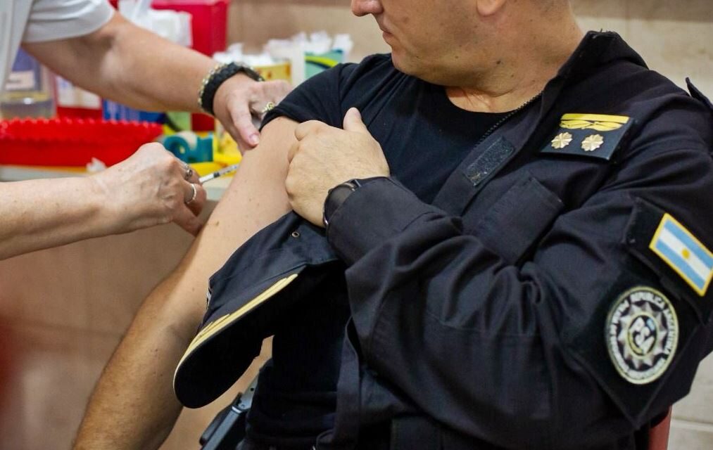 Objetivo Dengue: Provincia amplía la vacunación a fuerzas federales y a quienes tuvieron la enfermedad