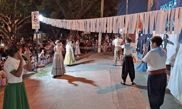 La Escuela Nro. 877 presentó su 32a. Fiesta bajo el lema «VIDA SALUDABLE, ESCUELA Y TRADICIÓN»