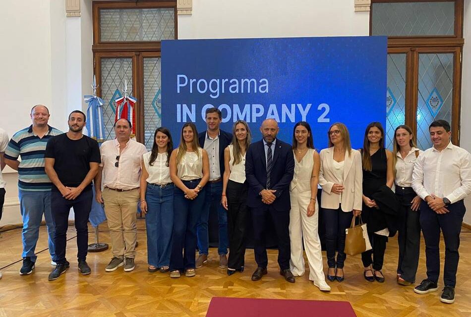 EMPRESAS GALVENSES PARTICIPARON DE LA FIRMA DE CONVENIOS DEL PROGRAMA IN COMPANY 2 EN CASA DE GOBIERNO