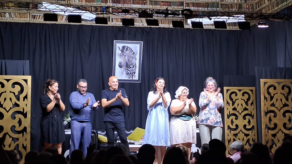 Teatro de verano: estrenó «Suegras Bárbara´s» en la Biblioteca