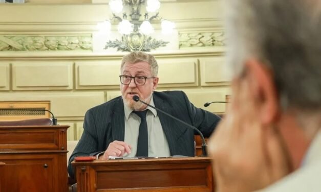Por unanimidad, la legislatura de Santa Fe destituyó al fiscal Aldo Gerosa por mal desempeño