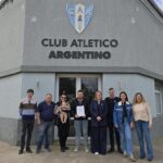Gisela Scaglia participó de la firma de un convenio en López para el cerramiento del gimnasio del Club Argentino
