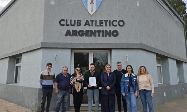 Gisela Scaglia participó de la firma de un convenio en López para el cerramiento del gimnasio del Club Argentino