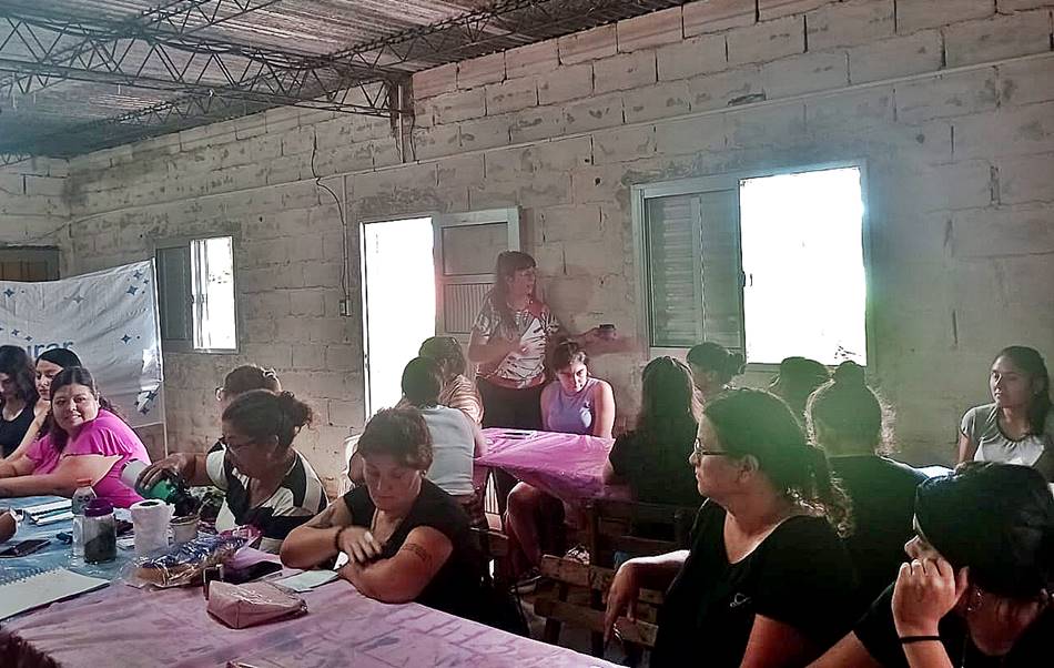 Inspirar Gálvez dio inicio a un nuevo curso con salida laboral, en este caso de manicuría y pedicuría