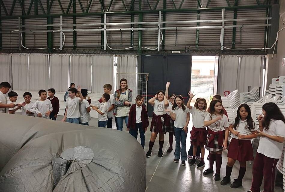 El Colegio del Calvario vive una interesante experiencia astronómica junto al planetario «CARL SAGAN»