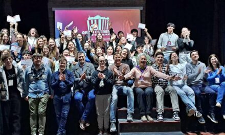 Con gran alegría entre los jóvenes participantes, finalizó la primera edición de CORTOS 72 HORAS en Gálvez