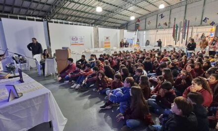 Jueves y viernes, y abierta a la comunidad, el Colegio N.S. del Calvario vive su primera Feria del Libro