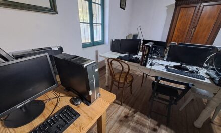 La Biblio cuenta con renovada sala de computación y nuevos eventos: el sábado 28 toca Joana Carrasco