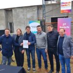 Firmaron el acta de inicio de obra para finalizar las 52 viviendas y ya se trabaja para terminarlas