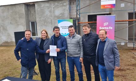 Firmaron el acta de inicio de obra para finalizar las 52 viviendas y ya se trabaja para terminarlas