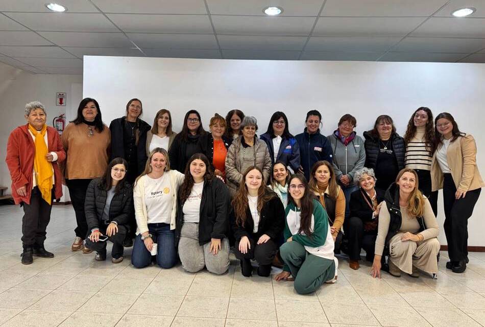 Rotary Club Gálvez y la Fundación Eureka desarrollaron un taller motivacional para mujeres
