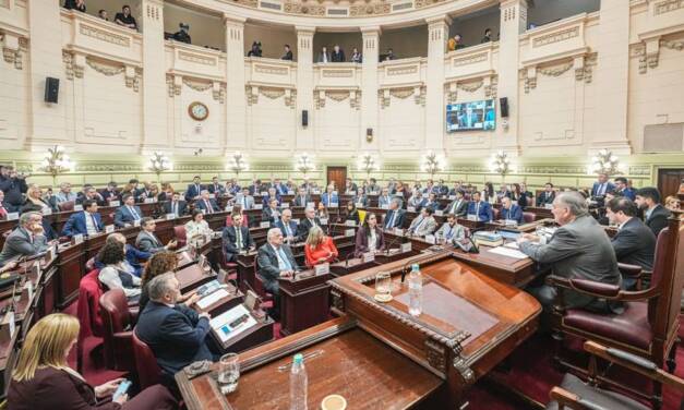 Reforma Constitucional: juraron 68 de los 69 convencionales electos y cuarto intermedio