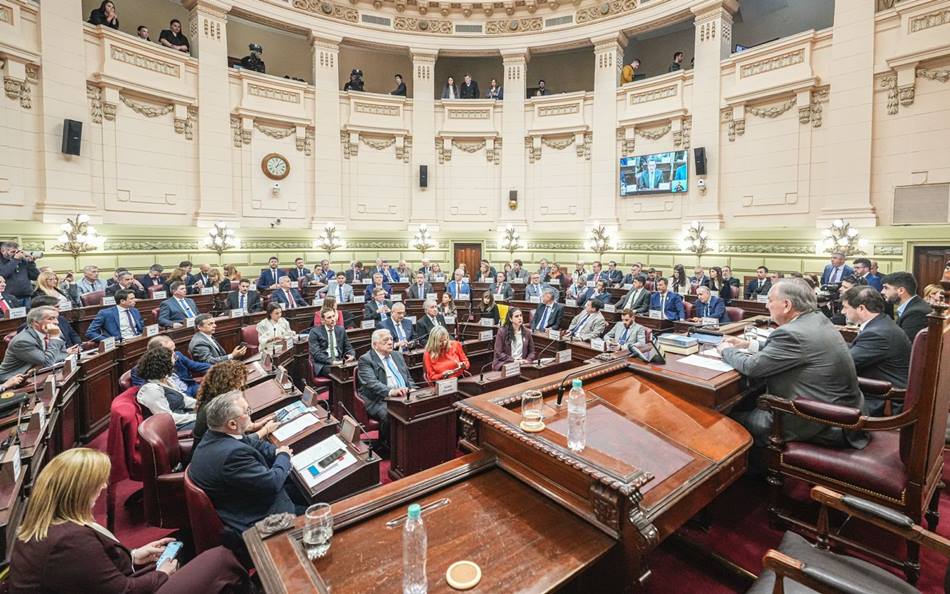 Reforma Constitucional: juraron 68 de los 69 convencionales electos y cuarto intermedio