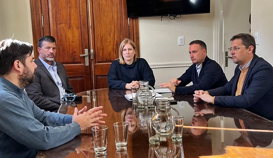 Scaglia y Enrico destacaron la puesta en marcha de la limpieza del Canal Los Llanos en Gálvez
