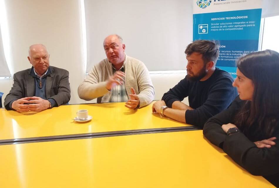 Reunión de la Industria en Gálvez: «Observamos la caída de 5.000 puestos de trabajos formales, y 3.000 son de este sector»