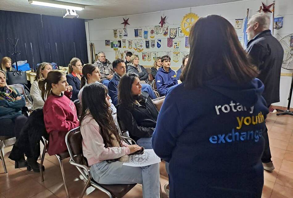 Rotary Club realizó reunión informativa para los jóvenes interesados en intercambios