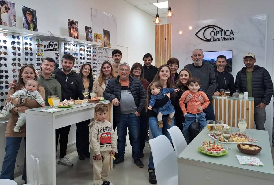 En Mitre 689 abrió sus puertas ÓPTICA «CLARA VISIÓN»