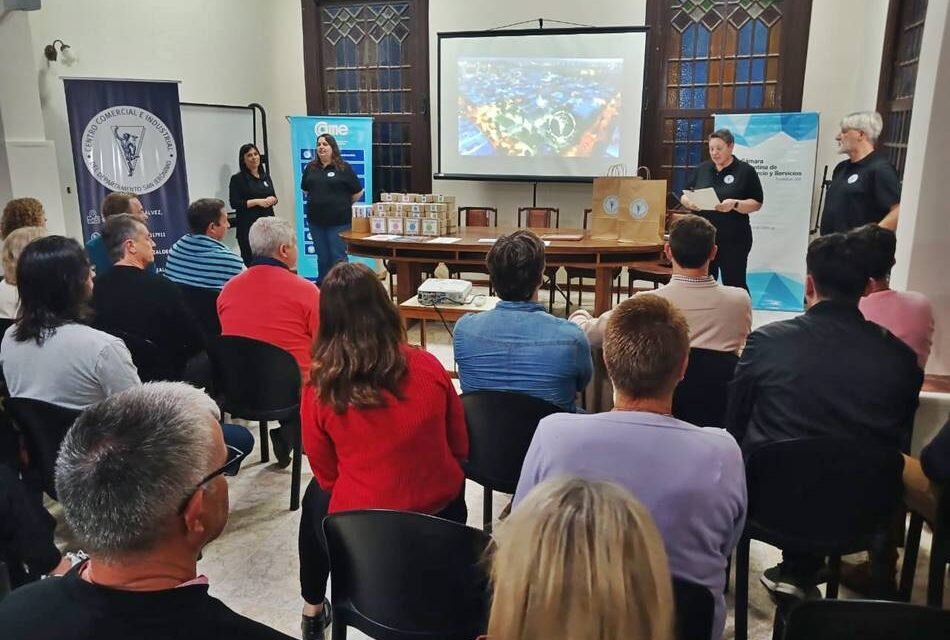 El Centro Comercial lanzó promoción para el compre local y reconoció a socios vitalicios