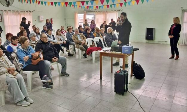 «CUIDAR CON RESPETO, previniendo maltrato o abuso a adultos mayores»: una charla para no mirar para el otro lado