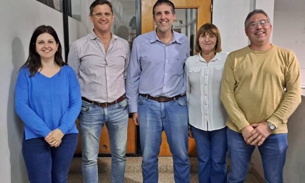 Comenzó «Más allá del Código», curso dictado tras acuerdo entre el Clúster Tecnológico Tandil y el Municipio, junto a Esup Gálvez