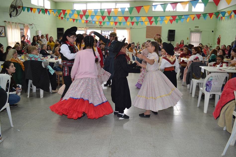 Breves del finde: día del Niño x 2 y primer té del Coro de Niños