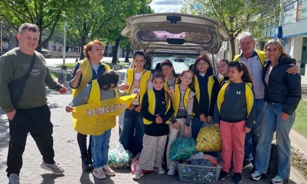 El Club de Leones «Más Manos Al Servicio» cambió plantines por tapitas, colaborando con la fundación «Mateo Esquivo»