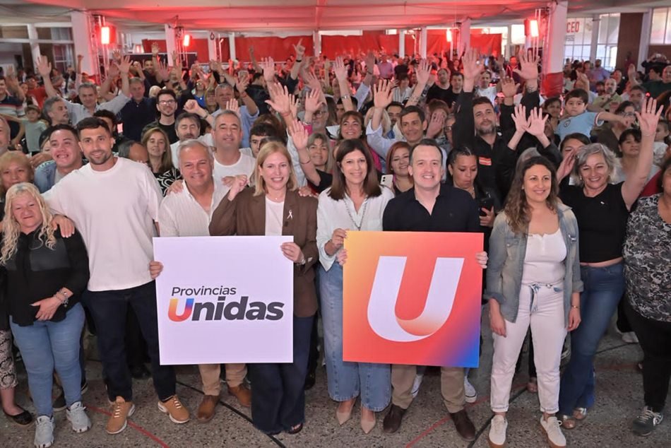 El socialismo pidió el voto por Provincias Unidas: «Es la única garantía de que el fracaso de Milei no nos arrastre al pasado»