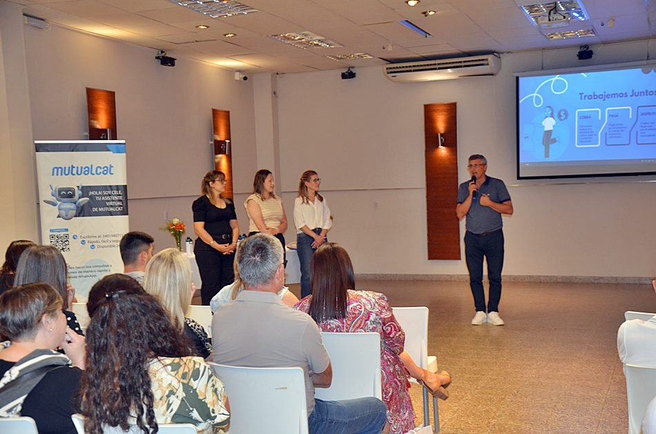 MutualCAT presentó su amplia gama de productos a los comerciantes locales