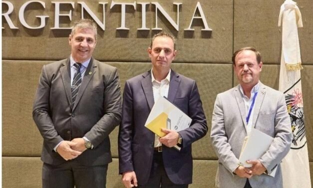 En el Congreso Internacional de Prevención de Riesgos del Trabajo, Aladio hizo foco en la siniestralidad vial