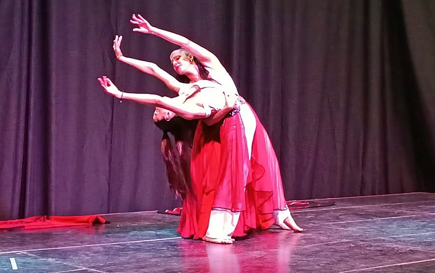 Con las «ALMAS GEMELAS» y otros shows, la CHCB se vistió de folklore