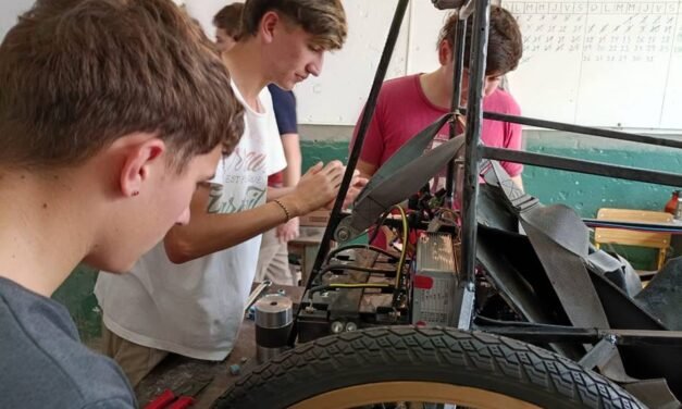 Cuenta regresiva para los chicos del DESAFÍO ECO YPF 2025 de la EETP 456: ya prueban el auto y la expectativa «es mucha»