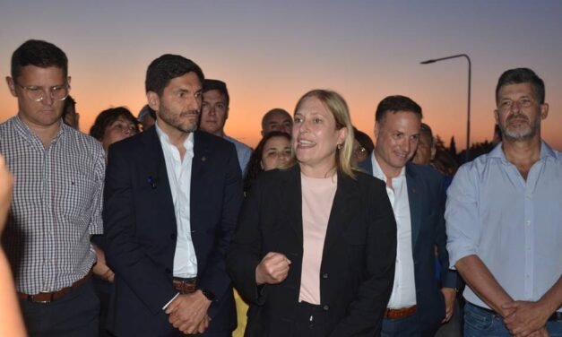 El gobernador y la vice recorrieron las obras de la nueva rotonda de rutas 80 y 10
