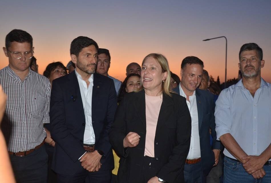 El gobernador y la vice recorrieron las obras de la nueva rotonda de rutas 80 y 10