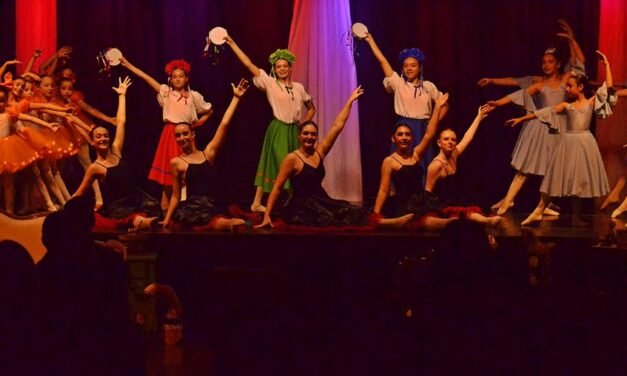 Junto a Estudio «Coppelia», el mágico mundo de la danza volvió a lucirse en el escenario de la CHCB