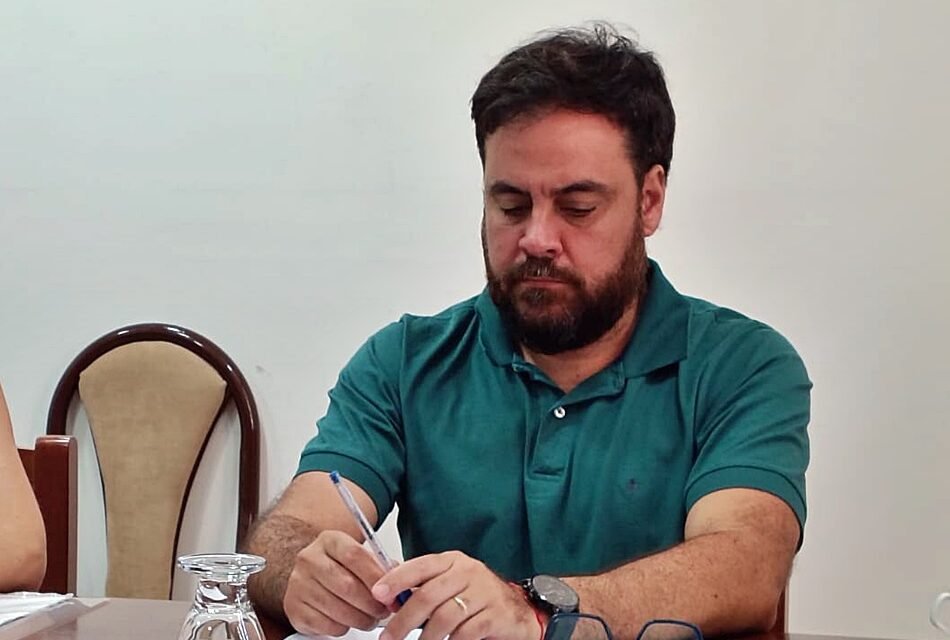 Bacarella propuso elaborar una carta orgánica municipal participativa