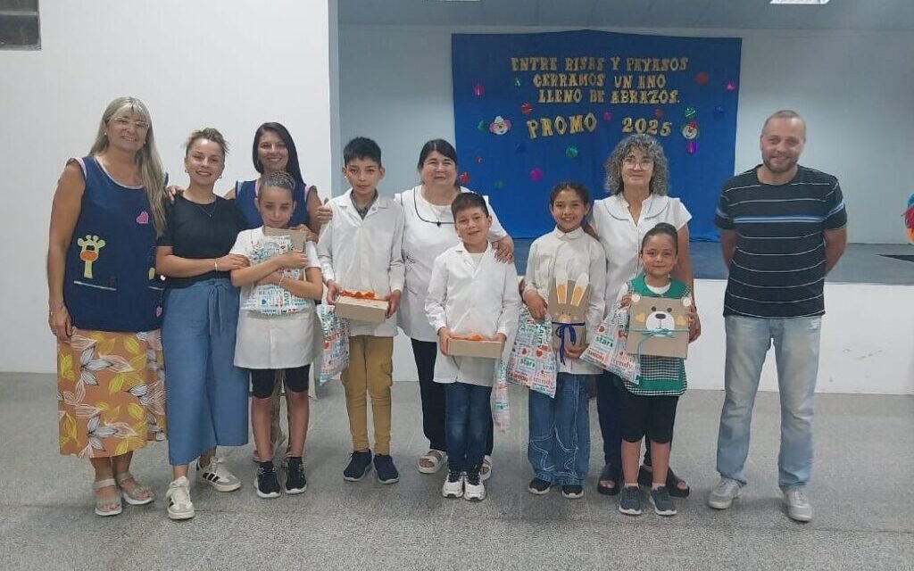 Acto de fin de curso y gradu de nivel inicial en el CER 248 de Campo Piaggio