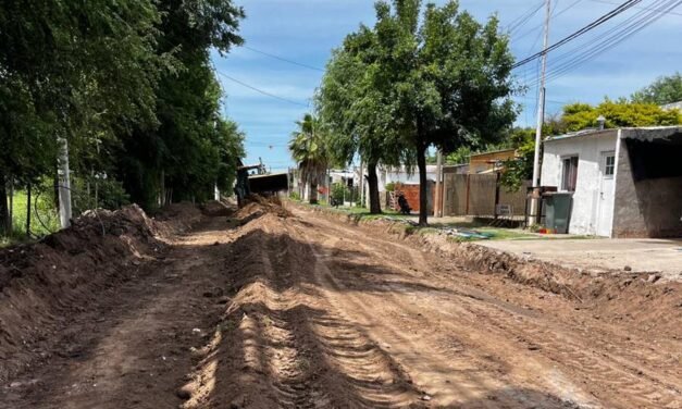 El Municipio avanza con cordón cuneta y estabilizado granular y adelantó para mañana sábado el encendido del arbolito