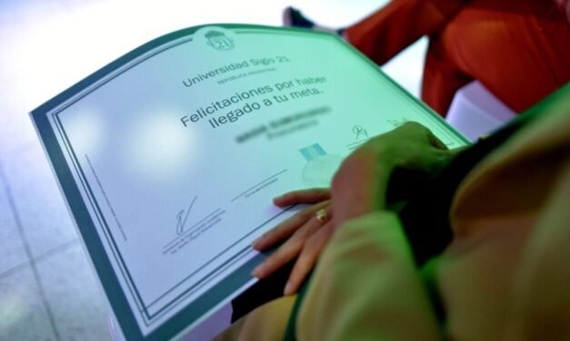 Universidad Siglo 21: ¡Felicidades, Generación 2025 del CAU Gálvez!
