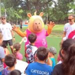 Como anticipo de los Juegos Suramericanos, su mascola «Capi» visitó las Escuelas de Verano de la ciudad
