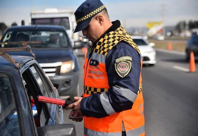 Atención si te vas de vacaciones a Córdoba: en la provincia vecina cambió la Ley de Tránsito y hay 6 puntos clave para circular en regla