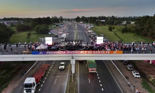 Habilitaron el tercer carril de la Autopista Rosario-Santa Fe: «Con esta obra le ganamos al escepticismo», dijo Pullaro