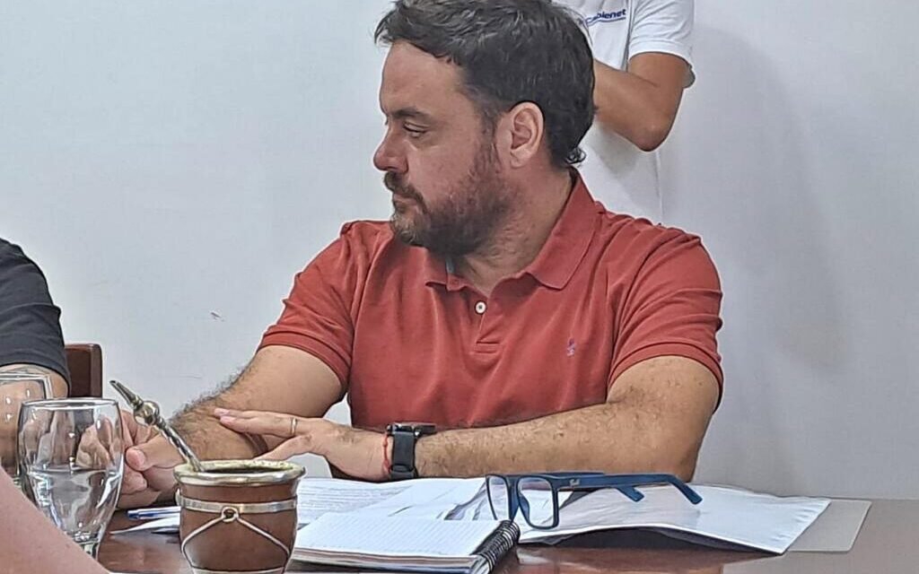 Bacarella impulsa apoyo económico para vecinales y «triplicar» la ayuda a comedores de la ciudad