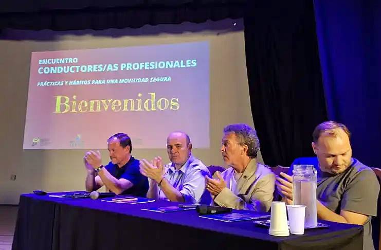 Camioneros: realizaron una jornada de concientización sobre seguridad vial en Esperanza