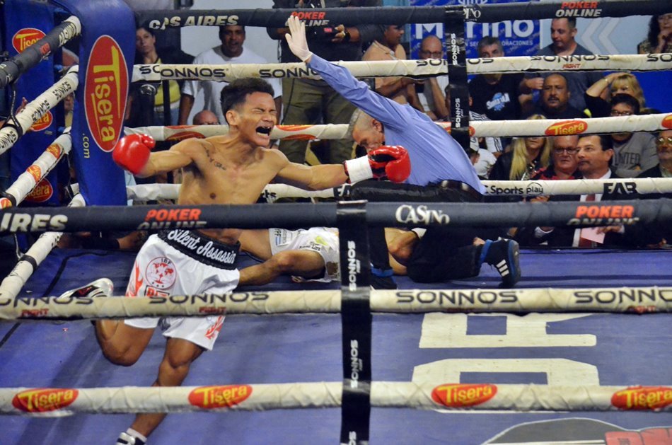 Fajardo venció por KO a Reyes en el primer round y peleará por el título mosca de la FIB