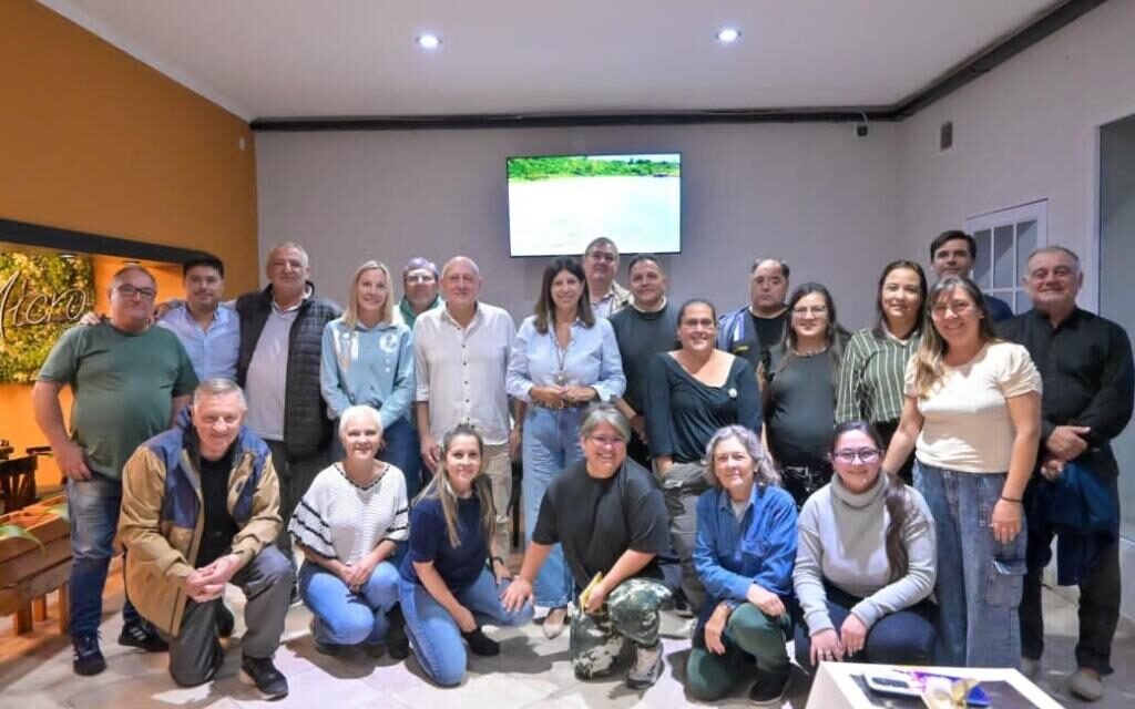 Clara García visitó Barrancas y destacó la vocación de la Comuna «de hacer junto a su gente»