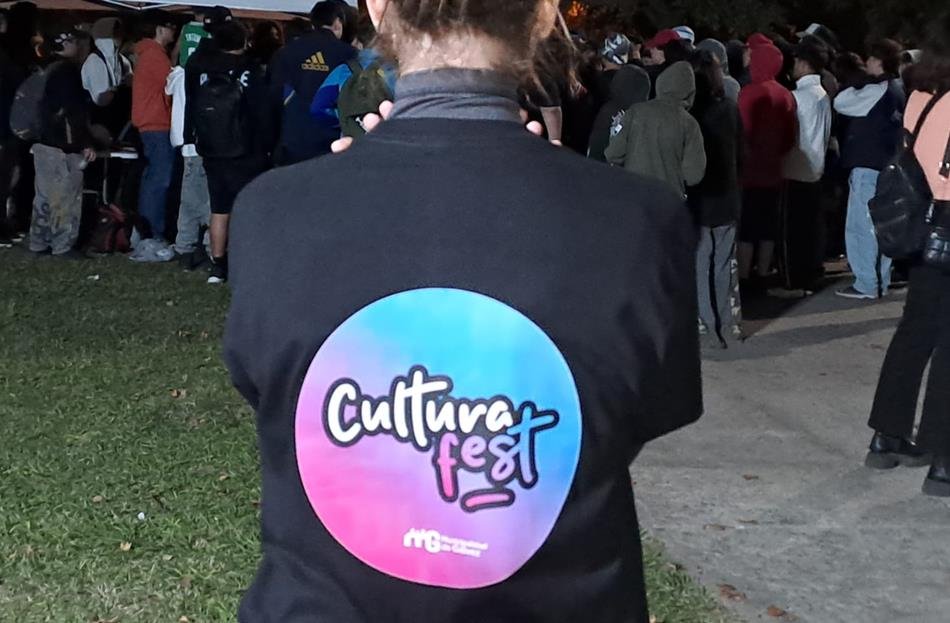 «Cultura-Fest» debutó con gran convocatoria pero la lluvia obligó a un cierre anticipado